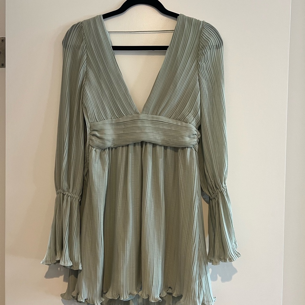 Sage Green Pleated Long Sleeve V-Neck Dress